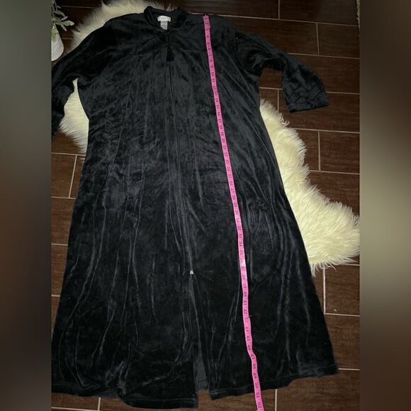 Cabernet full length navy blue Velour front zip lounge coat sz Large - Picture 4 of 6